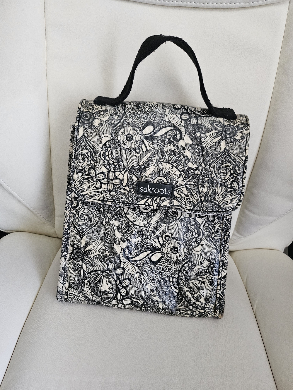 Sakroots Black & White Floral Lunch Bag